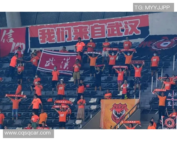 激情澎湃的足球助威歌曲让我们一起为梦想呐喊助威共创辉煌时刻